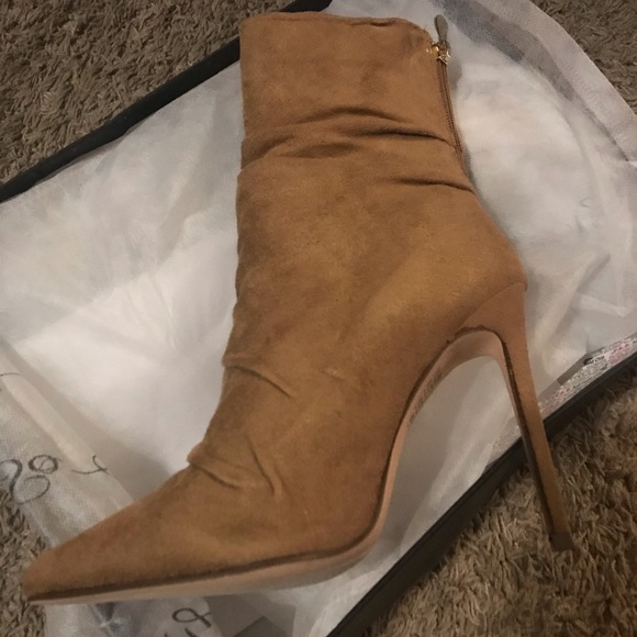 Tan Pointy Boot - Picture 2 of 3